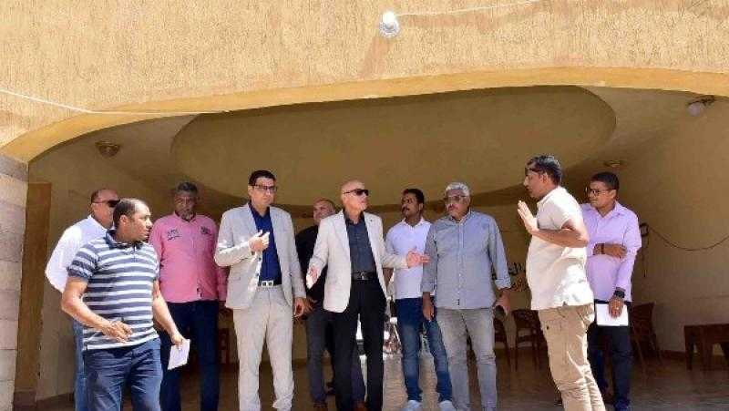 محافظ الأقصر يتابع مشروعات القرنة ويعلن افتتاح مدرسة جديدة وتطوير كورنيش النيل