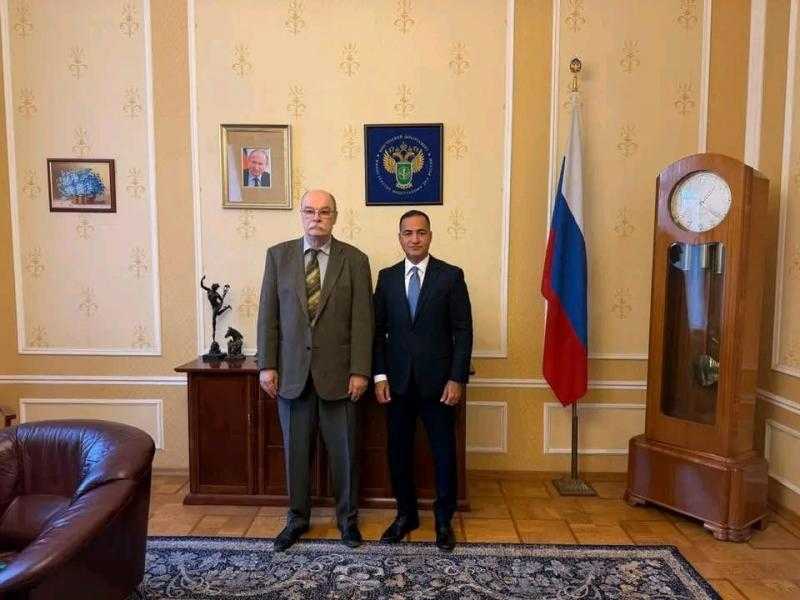 سفير مصر في موسكو يبحث التعاون القنصلي مع الجانب الروسي | صور