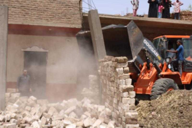 التصدى لـ 23 تعديا وبناء مخالف في الغربية