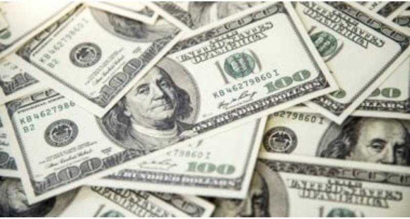 الدولار فى أدنى مستوياته مع تصاعد القلق من الإغلاق الحكومى بأمريكا