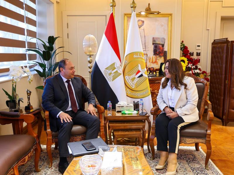 وزيرة التنمية المحلية تبحث مع رئيس هيئة تنمية الصعيد تعزيز التعاون المشترك لتنفيذ المشروعات التنموية بمحافظات الصعيد