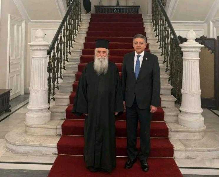 سفير مصر بأثينا يؤكد على اهتمام مصر بدير سانت كاترين| صور