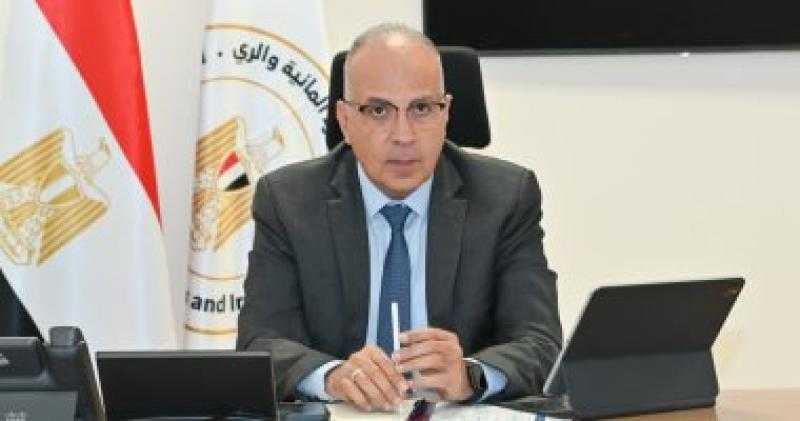 وزارة الرى: سحب أعمال تطهير المجارى المائية من المقاول ضعيف الأداء