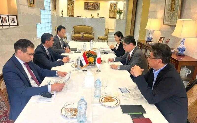 السفير المصري يبحث مع قيادات مؤسسة اليابان لاستثمارات البنية التحتية في الخارج إقامة استثمارات في مصر|صور