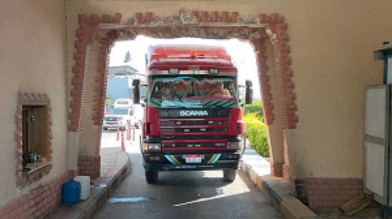 محافظ كفرالشيخ يوجه بتشكيل لجنة فنية لفحص بوابة المدخل الرئيسي للمحافظة بمحور 30 يونيو