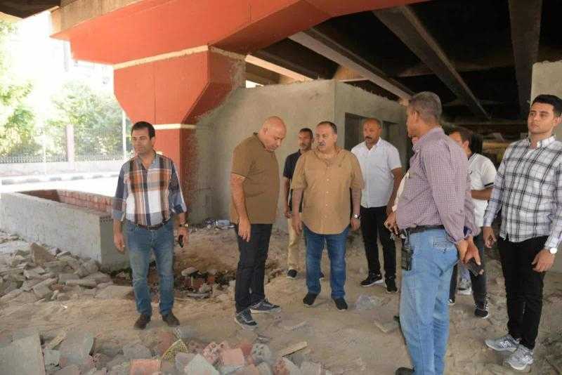 محافظ أسيوط يتفقد مشروع إنشاء منافذ ومعارض دائمة لدعم الأسر المنتجة والاقتصاد المحلي