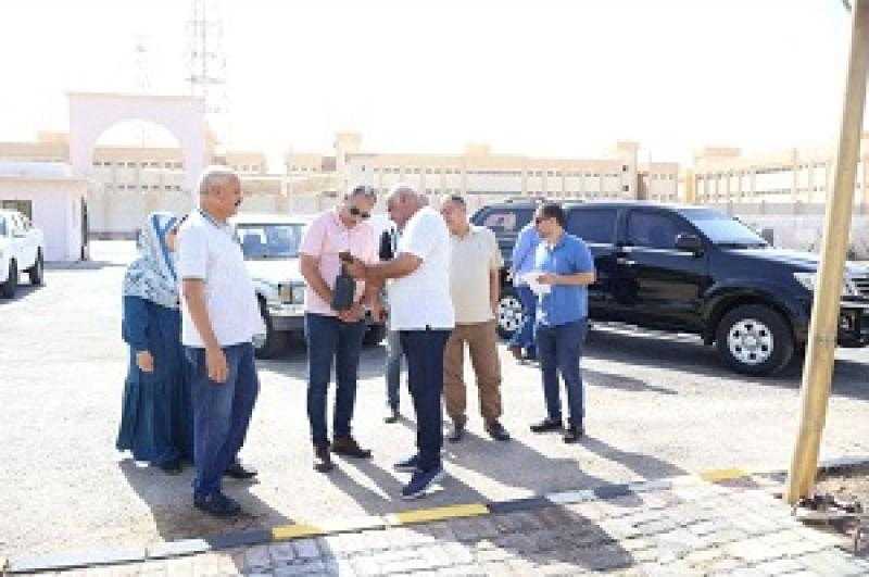 محافظ البحر الأحمر يوجّه بتجهيز مقابر الشهداء بالغردقة استعدادًا لاحتفالات أكتوبر