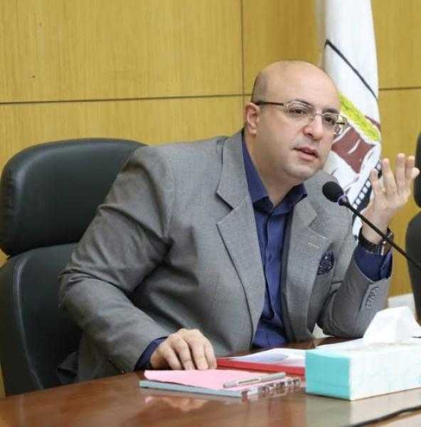 محافظ بني سويف يناقش تقرير المشاركة في اجتماعات مجلس إدارة المنطقة التكنولوجية