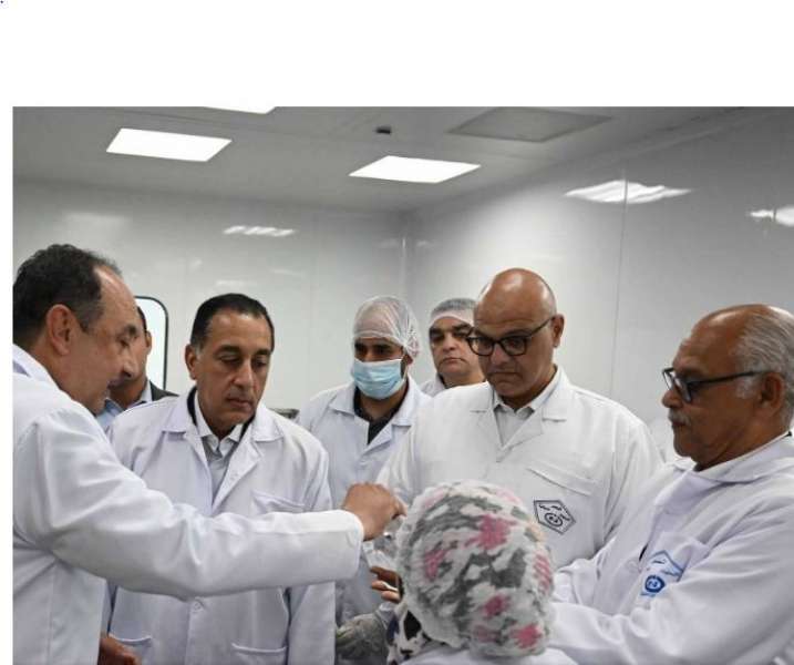 التفاصيل الكاملة لزيارة رئيس الوزراء للقليوبية.. تفقد مصنعي مستحضرات صيدلية صلبة ومحاليل وريدية (صور)