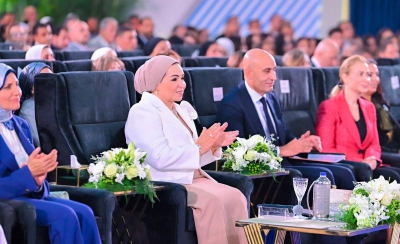 محمد عبد اللطيف: القيادة السياسية تولي اهتماما بالغا بالتعليم وقضاياه