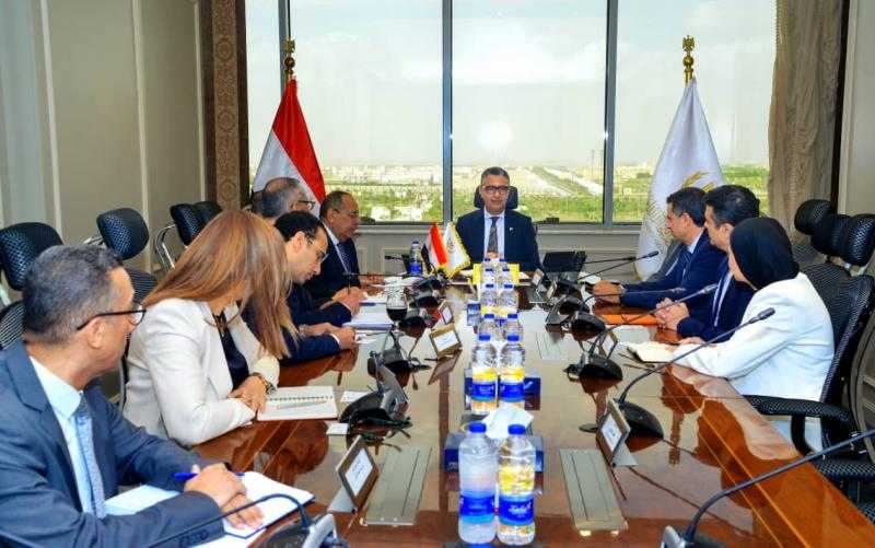 وزير التموين يبحث مع ”أورانج مصر” تعزيز التعاون في الخدمات الرقمية