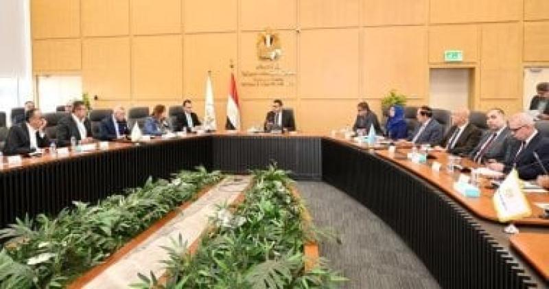 وزير الإسكان يترأس اجتماع المجلس المصرى للبناء الأخضر والمدن المستدامة