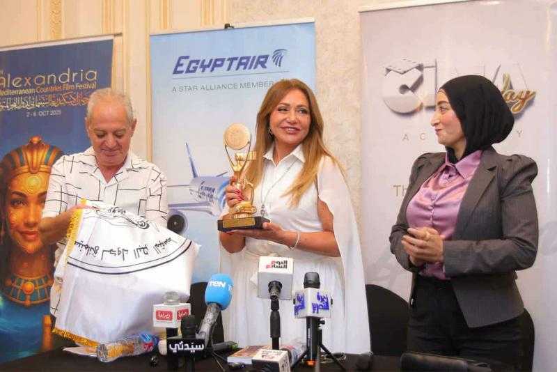 بعد اتهامها بالاعتداء على أحد الأشخاص... مهرجان الإسكندرية: ليلى علوي ضحية واقعة اقتحام وليست طرفا