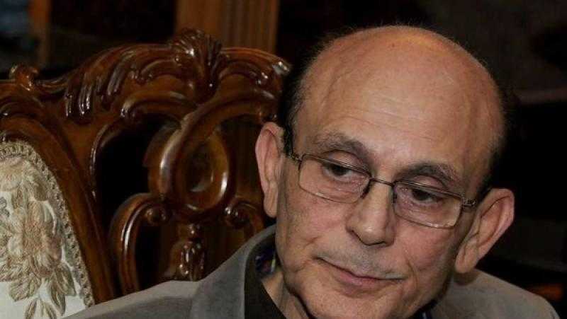 لازم نحافظ على الأسرة.. سرّ استمرار زواج محمد صبحي 45 عامًا