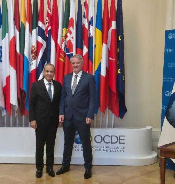 وزير الخارجية يلتقي مع سكرتير عام منظمة التعاون الاقتصادي والتنمية OECD