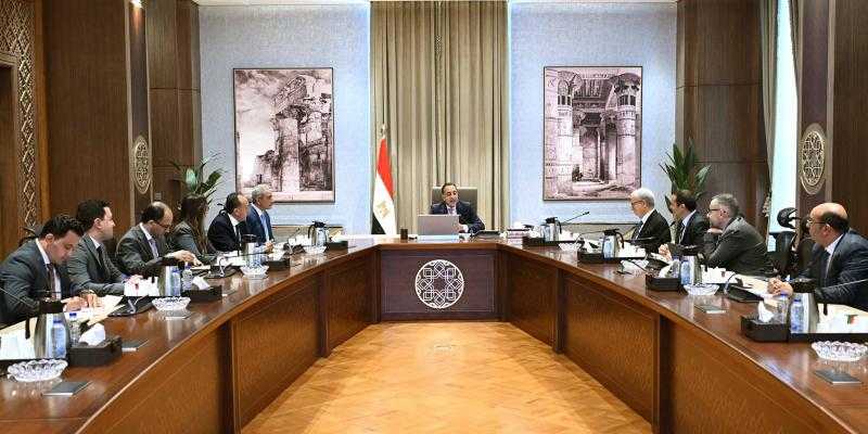 رئيس الوزراء: مؤشرات أداء الاقتصاد المصري تسير بصورة إيجابية