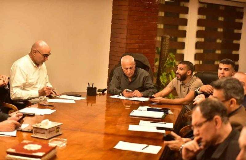 مجلس إدارة الزمالك يعقد اجتماعا موسعًا لبحث الأزمة المالية ودعم الفرق الرياضية