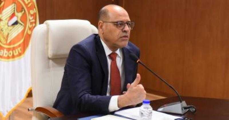 وزير العمل: خطة لعودة السيارات المركونة فى جراجات الوزارة منذ سنوات للخدمة