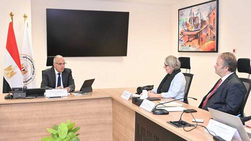 وزير الري يبحث مع سفيرة فنلندا بالقاهرة سبل تعزيز التعاون بين البلدين في مجال الموارد المائية