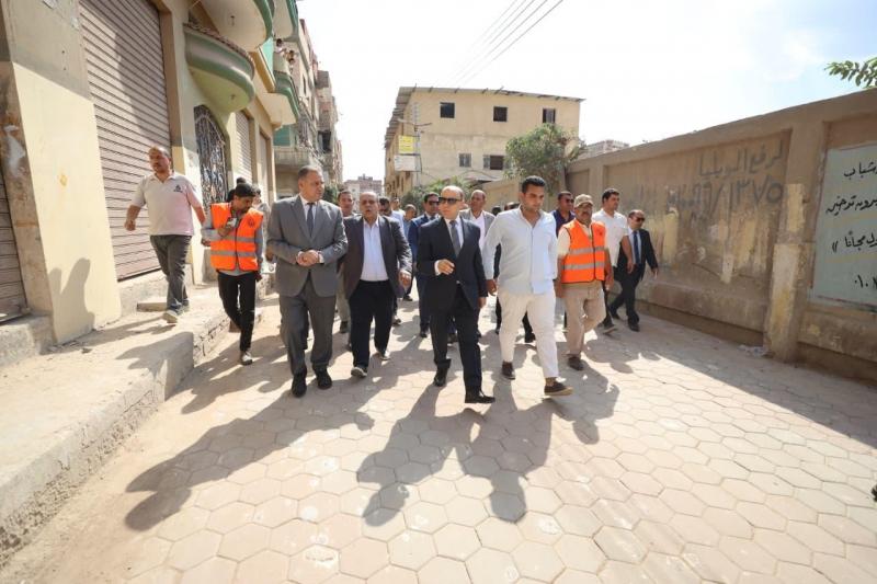 محافظ كفرالشيخ يتفقد تركيب الإنترلوك بشوارع سيدي سالم