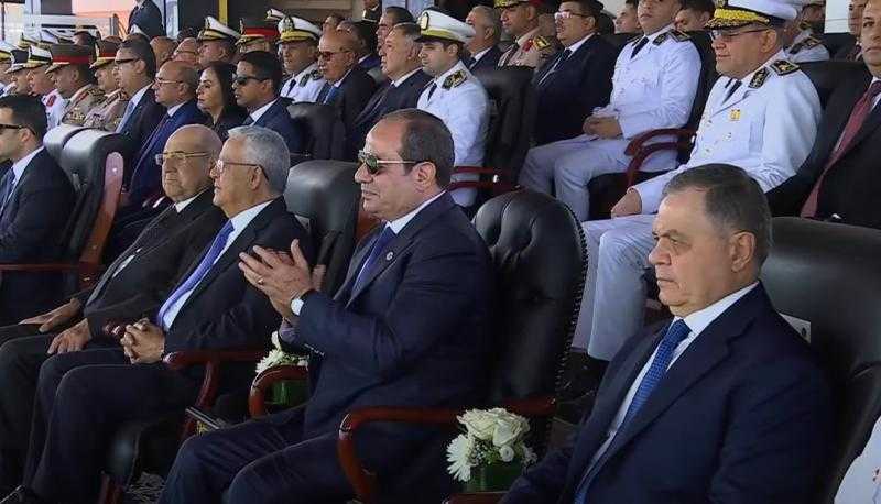 الرئيس السيسي يتناول وجبة الإفطار بمشاركة كبار المدعوين في احتفال أكاديمية الشرطة