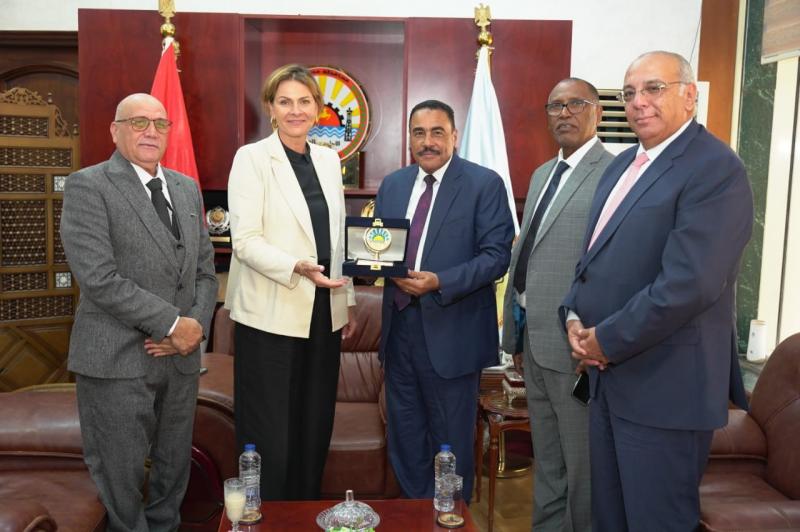 محافظ مطروح يثني على إنجازات برنامج «إيفاد» لتنمية المجتمعات البدوية