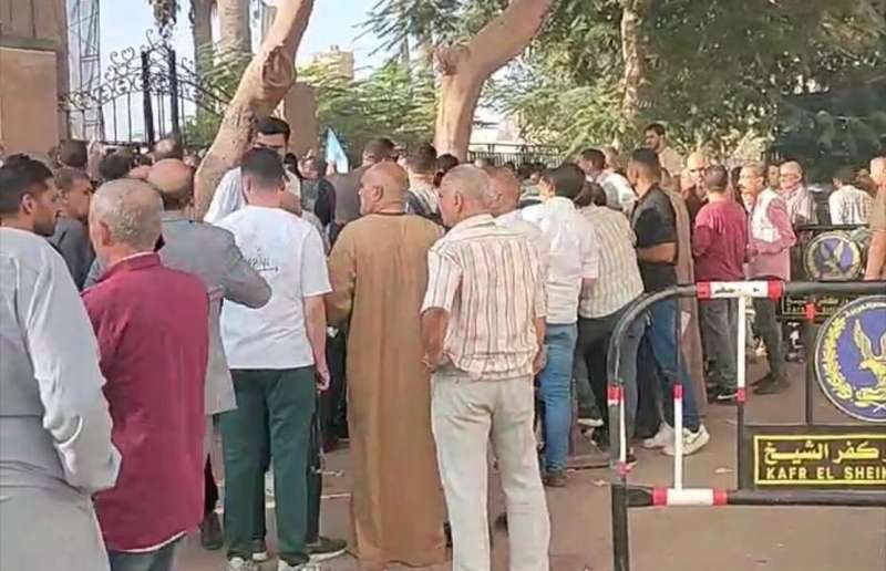 خط أحمر