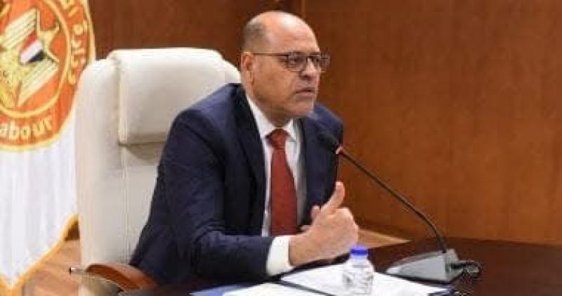 وزير العمل: لا زيادة للأجور عبر الشائعات والكيانات الوهمية المروجة لأكاذيب