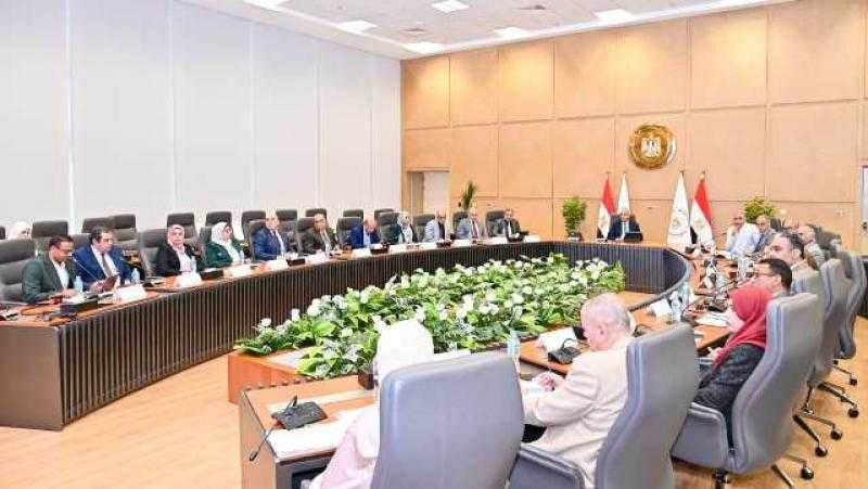 «العليا لسياسات الري» تناقش تأسيس قطاع لإدارة الموارد المائية غير التقليدية ووحدة للابتكار