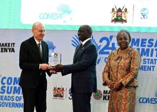 منح المصرية ”فريدة عيد” جائزة أفضل مصممة لعام 2025 ضمن منافسات معرض ”الجلود الطبيعية تظل متميزة”