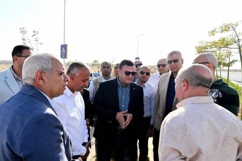 وزير الإسكان يختتم جولته اليوم بتفقد مشروعًا سكنيًا والطرق والمحاور بمدينة بدر
