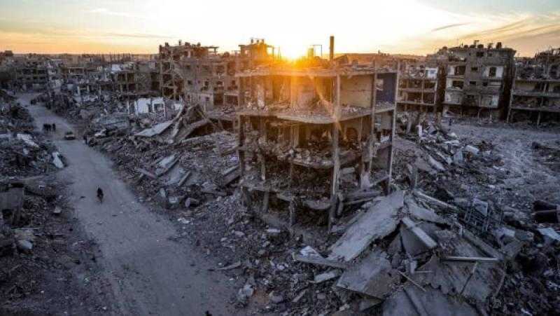 إعلام عبري: القوات الإسرائيلية بدأت الانسحاب من مدينة غزة ومخيم الشاطئ