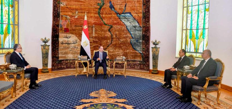 خط أحمر