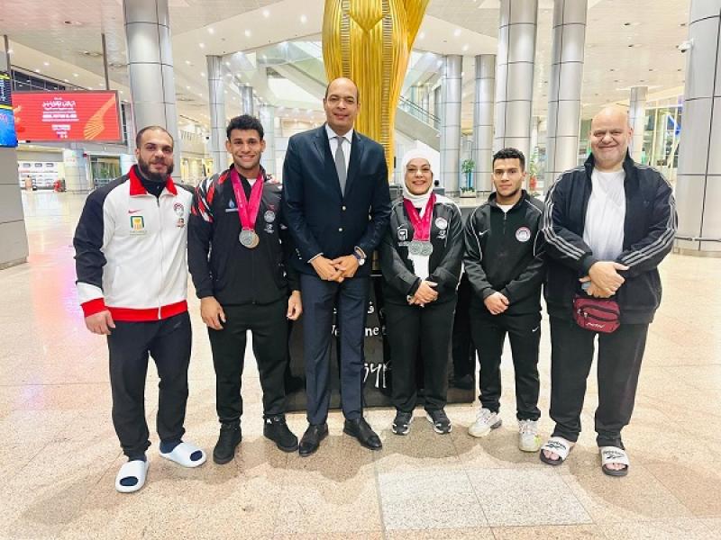 خط أحمر
