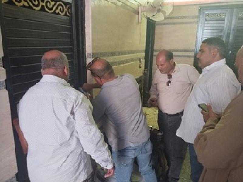 محافظ أسيوط: تشميع مخزن مواد غذائية بساحل سليم لمخالفته اشتراطات السلامة