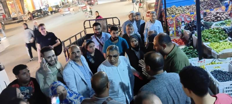 محافظ الدقهلية يتفقد شوارع مدينة المنصورة ويتابع أعمال النظافة والإشغالات