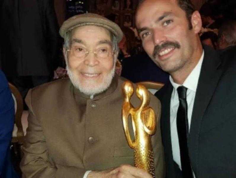 نجل حسن يوسف يعاتب فنانين بسبب أغنية تامر حسني عن المسرح: كلامهم لا أساس له من الصحة