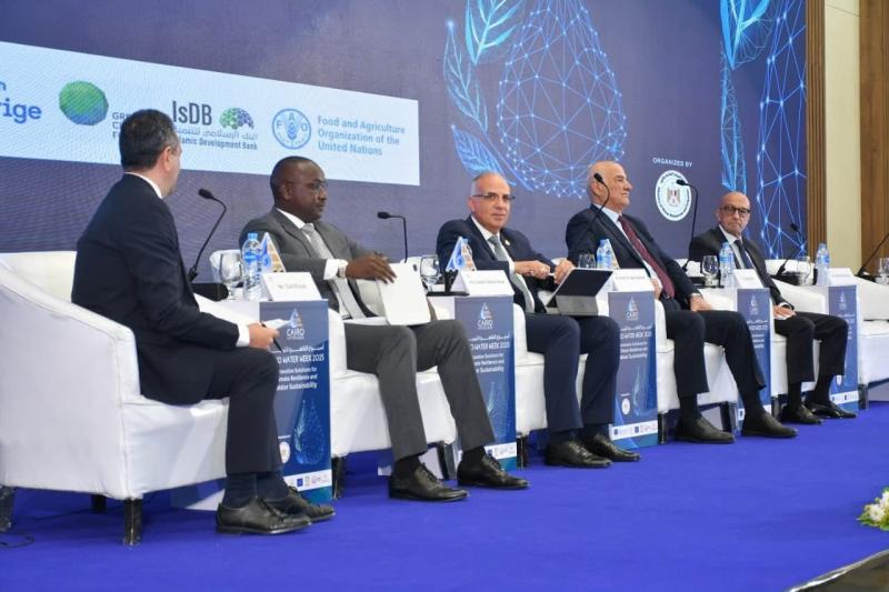 الدكتور سويلم: تحسين خدمات المياه والصرف الصحي في المناطق الريفية ضمن مبادرة ”حياة كريمة”