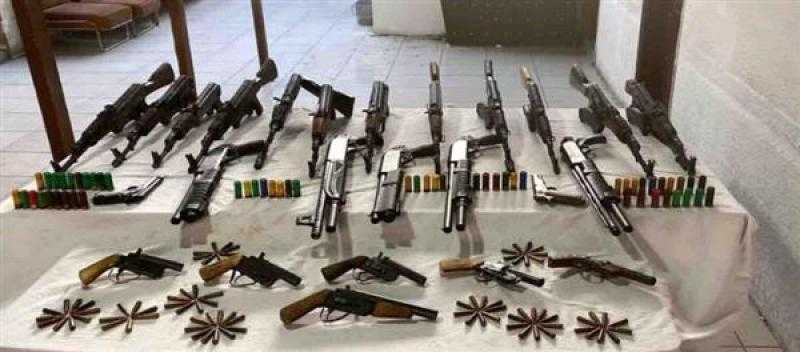 ضبط 123 قطعة سلاح ناري بحوزة 118 متهما خلال يوم واحد