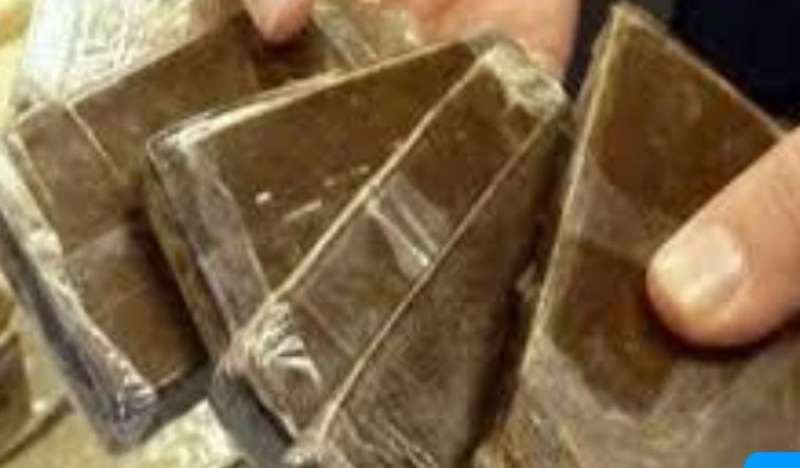 خط أحمر