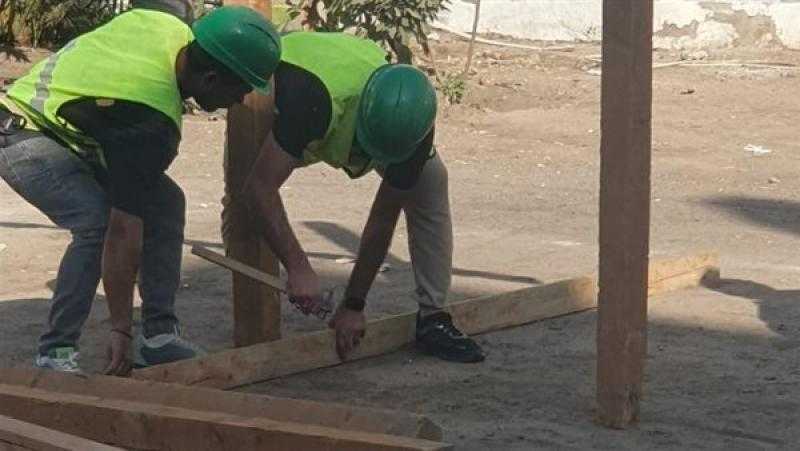 وزير العمل: بدء اختبارات العمال المُرشحين للعمل بشركة مقاولات في الإمارات