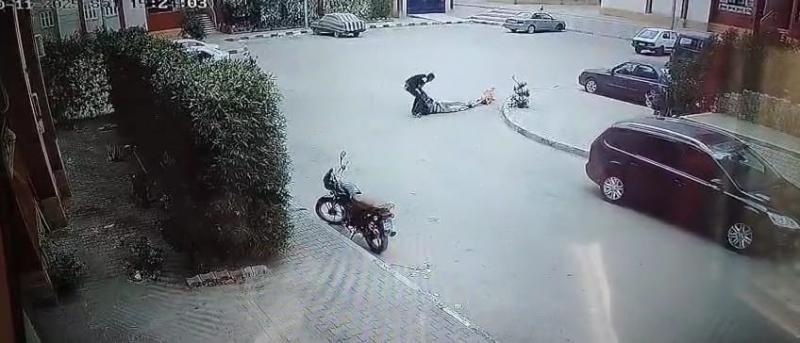 ضبط المتهم بسحل مسن لسرقة هاتفه المحمول في مدينة بدر