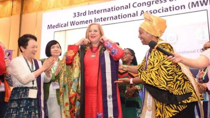 القومي للمرأة يهنئ أماني عصفور لتوليها رئاسة الرابطة الدولية للطبيبات