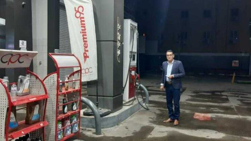 محافظ الأقصر: لا مساس بسعر رغيف الخبز المدعم.. وجولات تفتيشية على محطات البنزين