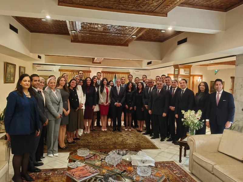 وزير الخارجية يلتقي أعضاء الدفعة 57 من الملاحق الدبلوماسيين خلال تواجدهم بالهند