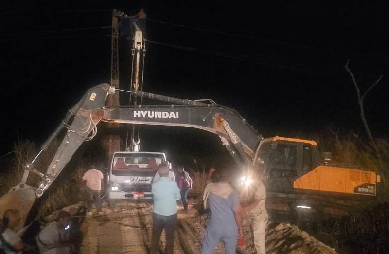 محافظ أسوان يوجه بالتحرك الفوري لإصلاح عطل فني بمحطات الصرف الصحي بالعلاقي