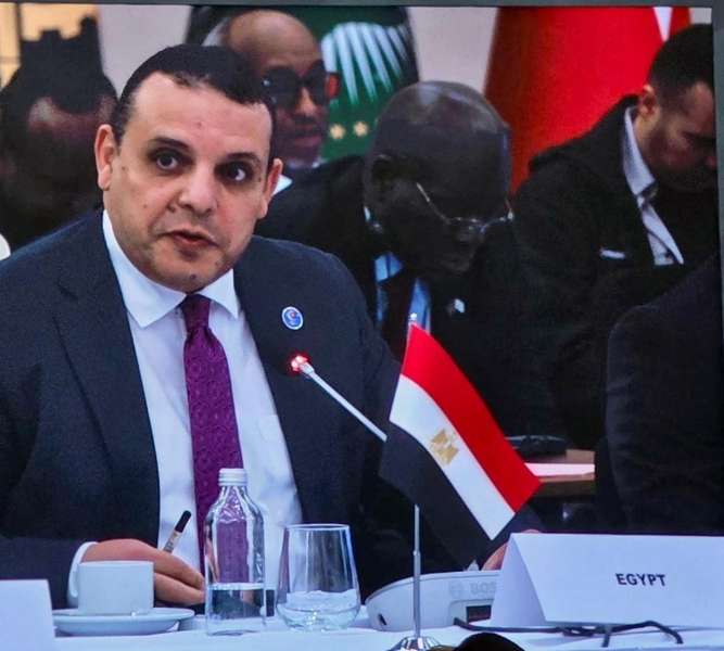 خط أحمر