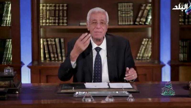 نزيف مش مرض.. حسام موافي يكشف أسباب ظهور البقع الزرقاء تحت الجلد