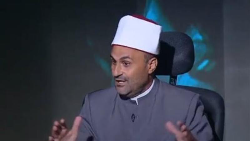عالم أزهري: المطالبون بالمساواة بين الرجل والمرأة يخالفون الشرع وينفخون في النار