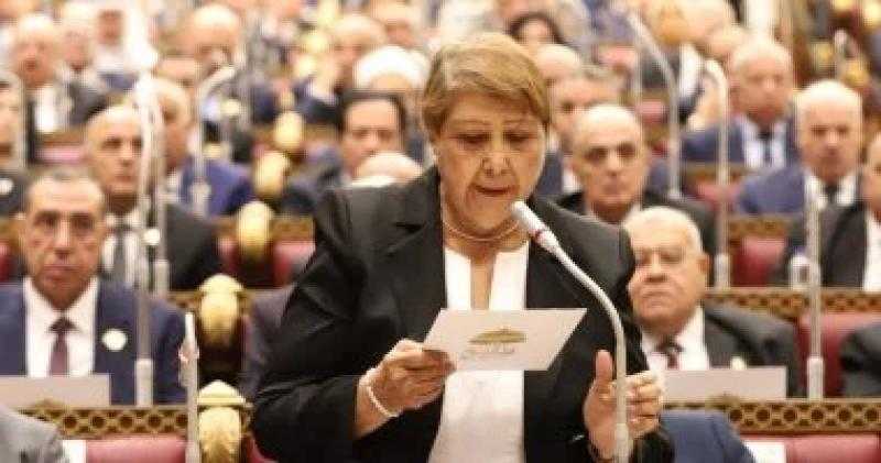 النائبات ميرال الهريدى ومنى الخشاب وتيسير دهيم وأمينة النقاش يؤدون اليمين بمجلس الشيوخ